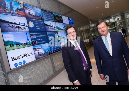 File Pix: Londra, Regno Unito. Xiii oct, 2011. Il cancelliere dello scacchiere, Rt Hon George Osborne MP apre BlackRock della nuova sede centrale europea a trasportatori giardini della città di Londra. BlackRock è il più grande gestore di denaro in tutto il mondo. 13 ottobre 2011.George Osborne è stato assunto come consulente di BlackRock, di tutto il mondo più grande gestore del fondo. Credito: Guy Bell/Alamy Live News Foto Stock