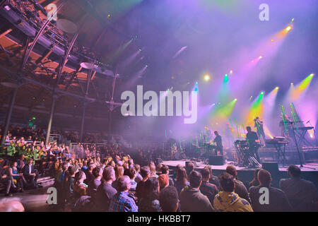 Londra, Regno Unito. 27 gennaio, 2017. Norwegian jazz sperimentale gruppo Jaga Jazzist performing live sul palco del Roundhouse di Londra. Credito: Roger Garfield/Alamy Live News Foto Stock