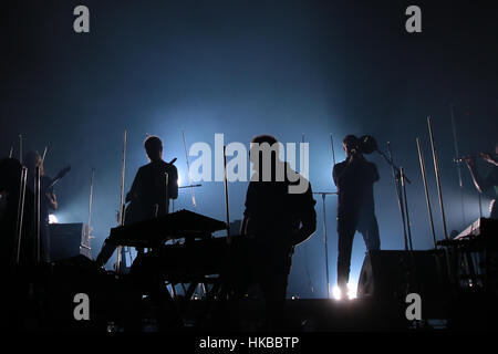 Londra, Regno Unito. 27 gennaio, 2017. Norwegian jazz sperimentale gruppo Jaga Jazzist performing live sul palco del Roundhouse di Londra. Credito: Roger Garfield/Alamy Live News Foto Stock