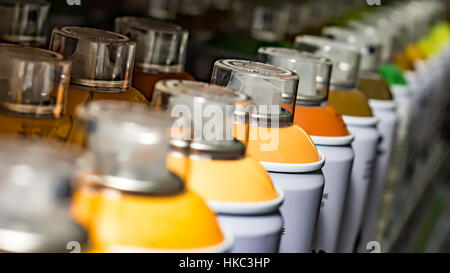 Vernice spray bottiglie on line Foto Stock