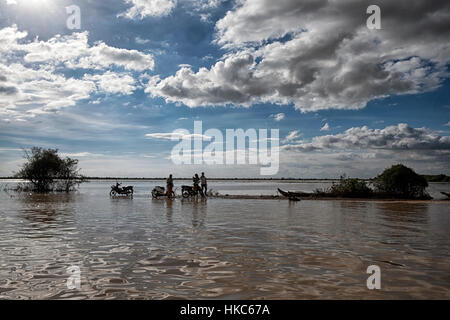 Lago Tonle Sap, in Cambogia. Foto Stock