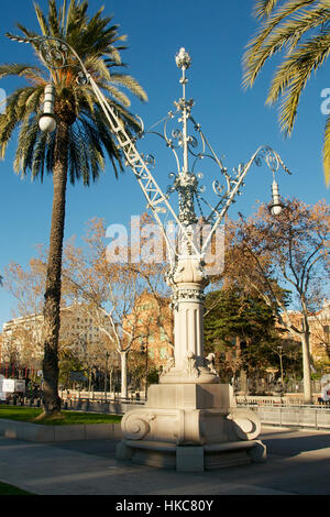 Ornati in illuminazione stradale in Barcellona, Provincia di Catalogna, Spagna Foto Stock