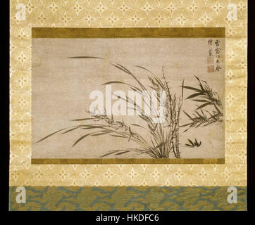 Questa opera d'arte, 'Bamboo Orchid and Thorn' di Hsueh CH'uang, è un frammento di un rotolo di mano montato come rotolo sospeso. Presenta delicate raffigurazioni di bambù e orchidee, che mostrano le intricate pennellate dell'artista e la rappresentazione simbolica nell'arte tradizionale cinese. Foto Stock