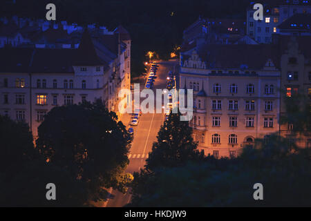 Vecchia strada lungo la notte in Repubblica Ceca Foto Stock