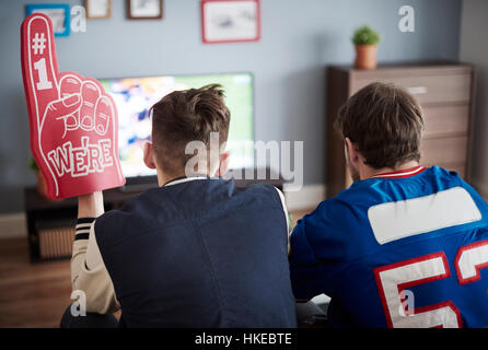 Foto di due pensieroso appassionati di sport Foto Stock