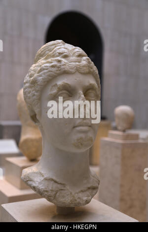 Faustina il sambuco (100-140 CE). Imperatrice romana e della moglie dell'imperatore Antonino Pio. Busto in marmo, 145-150. Spagna. Foto Stock