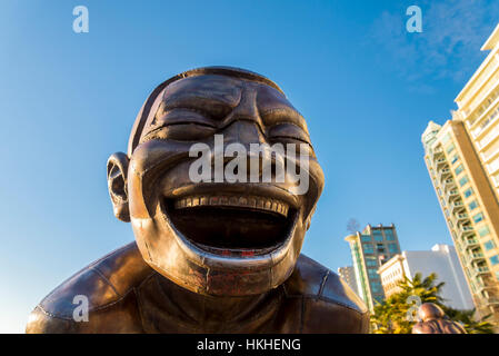 'A-maze-ing risate' installazione di scultura. Morton Park, Vancouver, BC, Canada Foto Stock