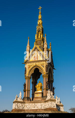 Il sole invernale sul Albert Memorial, Hyde Park, London, Regno Unito Foto Stock