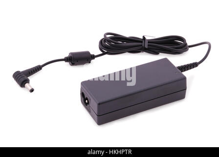 Alimentazione dei laptop isolato su bianco. Percorso di clipping incluso. Foto Stock