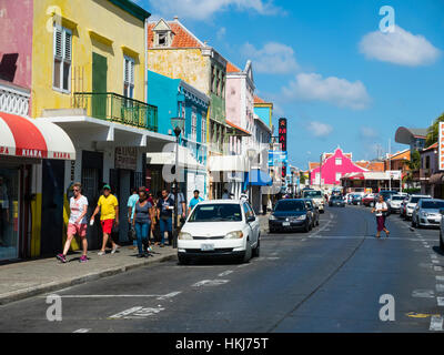 Case colorate in Willemstad, Curacao, Piccole Antille, dei Caraibi Foto Stock