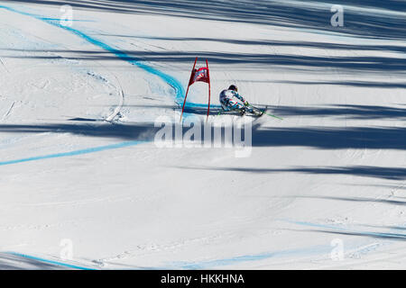 Cortina d'Ampezzo, Italia. 29 gen, 2017. Veith Anna (Aut) competere nel Audi FIS Coppa del Mondo di Sci Alpino femminile super g sulla Olympia corso nella dolomite mountain range. Credito: MAURO DALLA POZZA/Alamy Live News Foto Stock