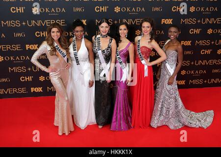 Pasay City, Filippine. 29 gen, 2017. Miss Universo candidati pongono per le foto durante il Miss Universo red carpet evento in Pasay City, Filippine, 29 gennaio 2017. Credito: Rouelle Umali/Xinhua/Alamy Live News Foto Stock