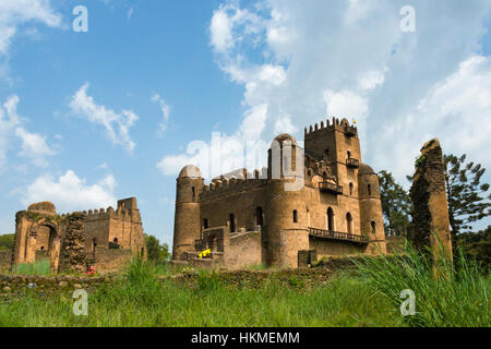 Fasilides' castello nella città fortezza di Fasil Ghebbi fondata dall'Imperatore Fasilides, sito Patrimonio Mondiale dell'UNESCO, Gondar, Etiopia Foto Stock