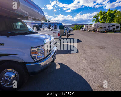 Rio Grande villaggio RV full-hookup campeggio, parco nazionale di Big Bend, Texas. Foto Stock