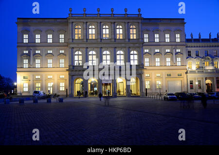 Si accende la spia "Palais Barberini" "Alter Markt" in Potsdam mostra Museo Foto Stock