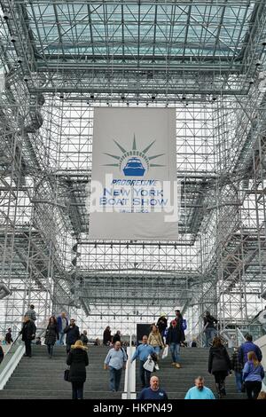 La progressiva New York Boat Show ha avuto luogo presso il Centro Congressi Jacob K. Javits Convention Center di New York gennaio 25-29, 2017 Foto Stock