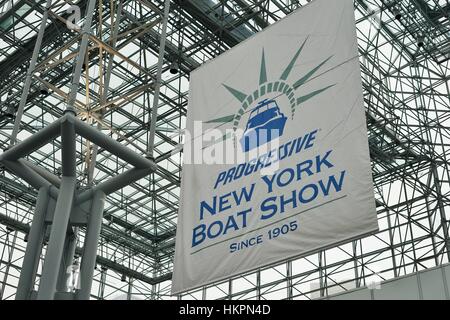 La progressiva New York Boat Show ha avuto luogo presso il Centro Congressi Jacob K. Javits Convention Center di New York gennaio 25-29, 2017 Foto Stock