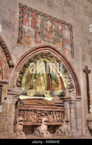 Midievil tomba e pitture murali, vecchia cattedrale di Salamanca, Salamanca, Sito Patrimonio Mondiale dell'UNESCO, Spagna Foto Stock