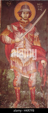 Questa icona bizantina, risalente al 1295, raffigura San Mercurius, un martire cristiano noto per la sua forza e il servizio militare. L'opera d'arte è un esempio di iconografia religiosa della tradizione ortodossa orientale, caratterizzata dal suo uso di colori vivaci e foglie d'oro. Foto Stock