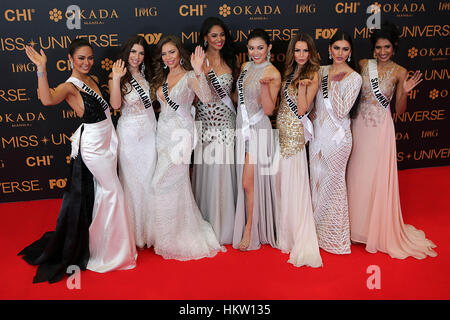 Pasay City, Filippine. 29 gen, 2017. Miss Universo concorrenti pongono per le foto durante il Miss Universo red carpet evento in Pasay City, Filippine, 29 gennaio, 2017. Credito: Rouelle Umali/Xinhua/Alamy Live News Foto Stock