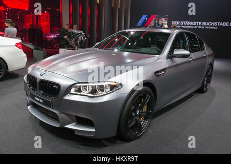 Francoforte, Germania - 16 SET 2015: BMW M5 mostrato all'IAA 2015. Foto Stock