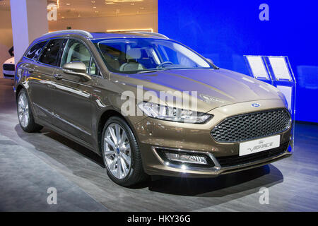 Bruxelles - Jan 12, 2016: nuova Ford Mondeo Vignale sul display a Bruxelles Motor Show. Foto Stock