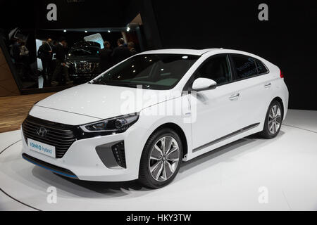 Ginevra, Svizzera - 2 Marzo 2016: Nuova 2017 Hyundai IONIQ presentato al 86º Salone Internazionale di Ginevra a Palexpo, Ginevra. Foto Stock