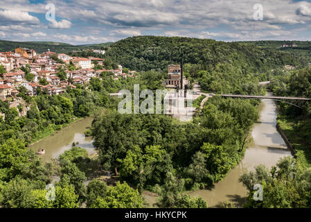 Paesaggio di Veliko Tarnovo dalla collina Foto Stock