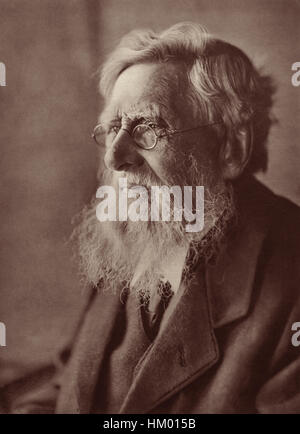 Alfred Russel Wallace, co-sviluppatore della teoria dell'evoluzione per selezione naturale, in un ritratto da Emil Otto Hoppé, c1910 (pubblicato 1912). Foto Stock