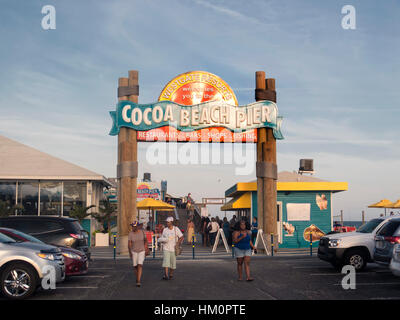 Al molo di Cocoa Beach; Cocoa Beach Florida Foto Stock
