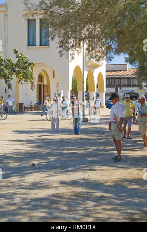 Bocce nel sud della Francia nella luce del sole. Sts Marie de la Mare, Camargue. Foto Stock