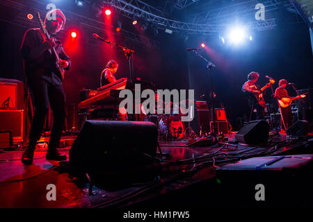 Milano, Italia. 31 gennaio, 2017. La American indie rock band di Twin Peaks esibirsi dal vivo sul palco a Fabrique apertura della mostra di gabbia il credito di elefante: Rodolfo Sassano/Alamy Live News Foto Stock