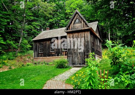 Concord, Massachusetts - Luglio 9, 2013: Bronson Alcott studio, un piccolo edificio in legno accanto alla Casa del frutteto dove la famiglia Alcott visse dal 1858- Foto Stock