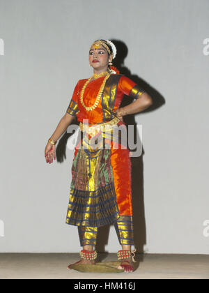 Il Bharata Natyam attore durante il festival di Onam, Trivandrum , Kerala, India Foto Stock