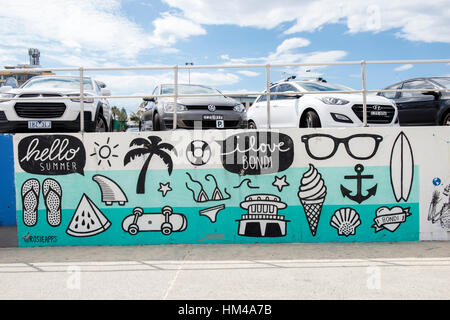 Bondi Beach Sea Wall, coperte di sancita la street art e graffiti di Sydney, Nuovo Galles del Sud Australia Foto Stock