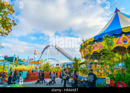 OSAKA, Giappone - 1 Dicembre 2015: Universal Studios Japan (USJ). Secondo 2014 Indice tema attrazione globale Rapporto sulla presenza, USJ è classificato quinto Foto Stock