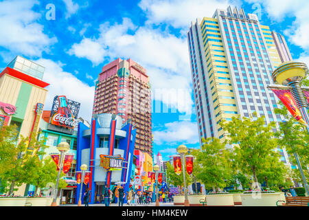 OSAKA, Giappone - 1 Dicembre 2015: Universal Studios Japan (USJ). Secondo 2014 Indice tema attrazione globale Rapporto sulla presenza, USJ è classificato quinto Foto Stock