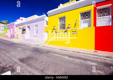 Case colorate in Bo Kaap area, un ex quartiere Malese di Città del Capo in Sud Africa Foto Stock