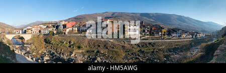 Vista panoramica della città vecchia di Cabezuela del Valle, Estremadura, Spagna. Foto Stock