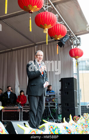 ROTTERDAM, OLANDA - 28 gennaio 2016: Aboutaleb sindaco di Rotterdam durante l'apertura del nuovo anno cinese di Rotterdam il 28 gennaio 2017, questa vigilia Foto Stock