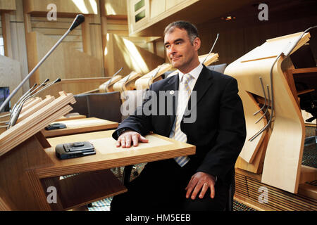 2006. tommy sheridan,msp, presso il parlamento scozzese di Edimburgo, in Scozia. © gerry mccann. Foto Stock