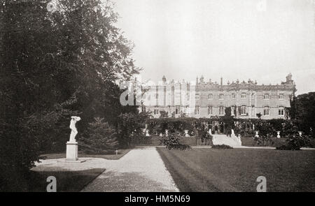 Home di Disraeli, Hughendon Manor, Bucks, Inghilterra. Benjamin Disraeli, 1° Conte di Beaconsfield, 1804 - 1881. Uomo politico britannico e scrittore che per due volte è servito come Primo Ministro del Regno Unito. Foto Stock