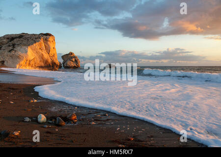 Roccia di Afrodite (Petra tou Romiou), vicino a Paphos, Cipro Foto Stock