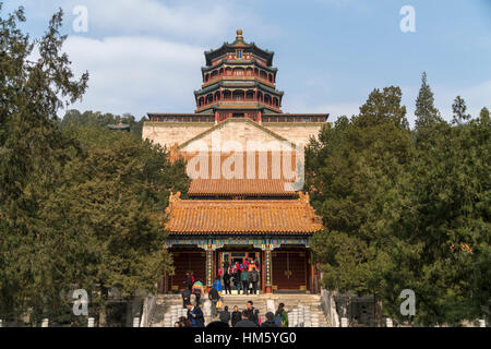 Torre di incenso buddista, il Summer Palace, Pechino, Repubblica Popolare di Cina e Asia Foto Stock