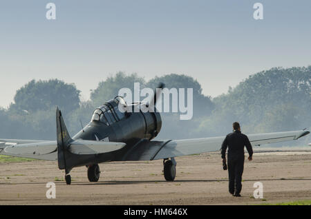 North American A-6D Harvard III G-KAMY 8084 Foto Stock