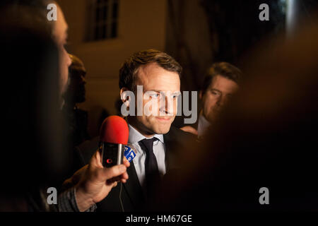 Emmanuel Macron a Beirut, Libano - Il Libano / Beirut - Emmanuel Macron, candidato per le elezioni presidenziali in aprile 2017 con il suo movimento 'En marche!', durante un incontro con il francese e della Comunità economica a ESA (Ecole superieure des Affaires, una cooperazione Franco-Lebanese progetto) sul tema: "Francia, una rivoluzione economica e lo sviluppo sociale per il XXI secolo ' Emmanuel Macron è andato a Beirut per incontrare il 24 gennaio 2017, Michel Aoun il Presidente della Repubblica libanese, quindi Saad Hariri il primo ministro libanese. - Bilal Tarabey / Le Pictorium Foto Stock