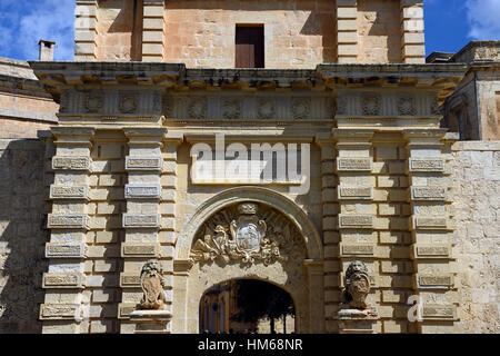 Mdina Malta vecchia capitale città silenziosa ornato porta porta scolpita in pietra cittadella murata sito patrimonio mondiale RM Città Vecchia Città Foto Stock