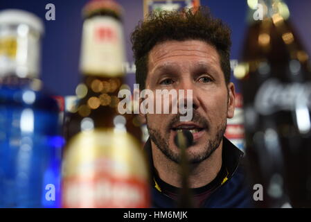 Madrid, Spagna. 31 gennaio, 2017. Atlético de Madrid allenatore Diego Simeone partecipa a una conferenza stampa davanti a Copa del Rey semi-finale prima gamba match contro FC Barcellona a stadio Vicente Calderón di Madrid in Spagna. Credito: Jorge Sanz/Pacific Press/Alamy Live News Foto Stock