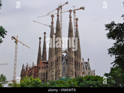 Barcellona, ES - circa luglio, 2008 - La chiesa della Sagrada Familia costruzione iniziata nel 1882 e non è ancora completato. Foto Stock