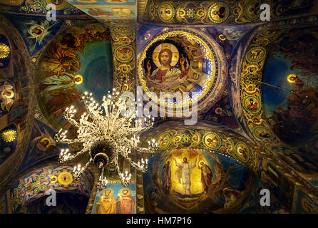 Interno della chiesa del Salvatore sul Sangue versato a San Pietroburgo, Russia Foto Stock